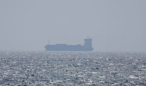 “이란, 위안화 결제 원유만 호르무즈 통과 검토”