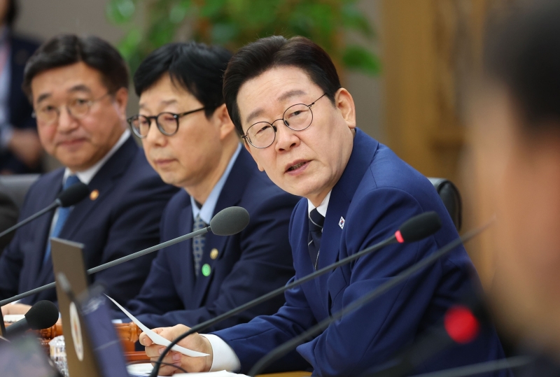 李대통령 "5·18 정신, 계엄요건 등 순차적 개헌 진척 노력해야"