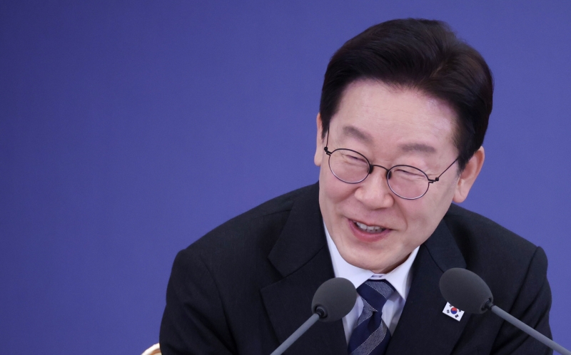 李 대통령 지지율 67%...3주 연속 최고치 경신