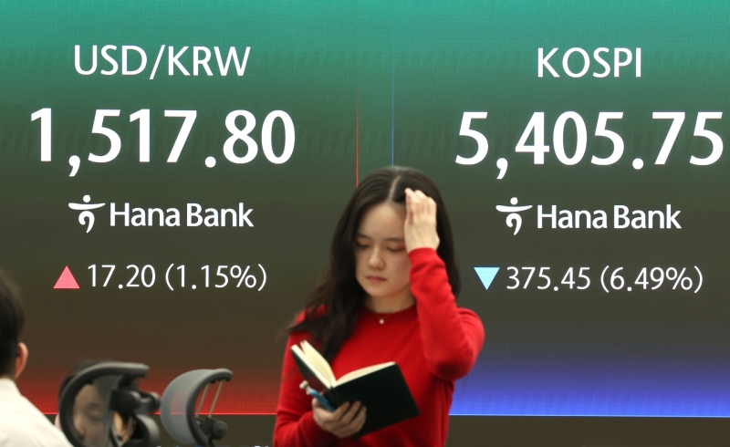 '48시간 최후통첩' 코스피, 6%↓ 5,400선 턱걸이...코스닥 5%대 하락