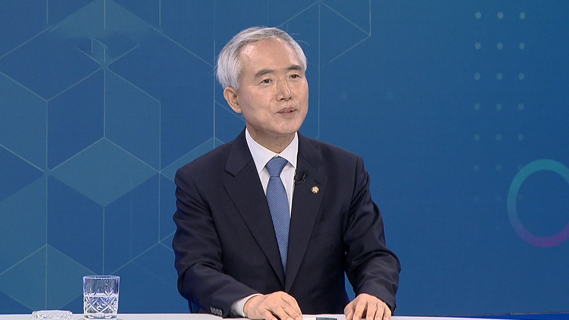 '검찰 직속상관' 양부남 "한동훈, 민주당 쫄았네?...경망, 교만, 자기가 대단한 줄 알아"[여의도 진검승부]