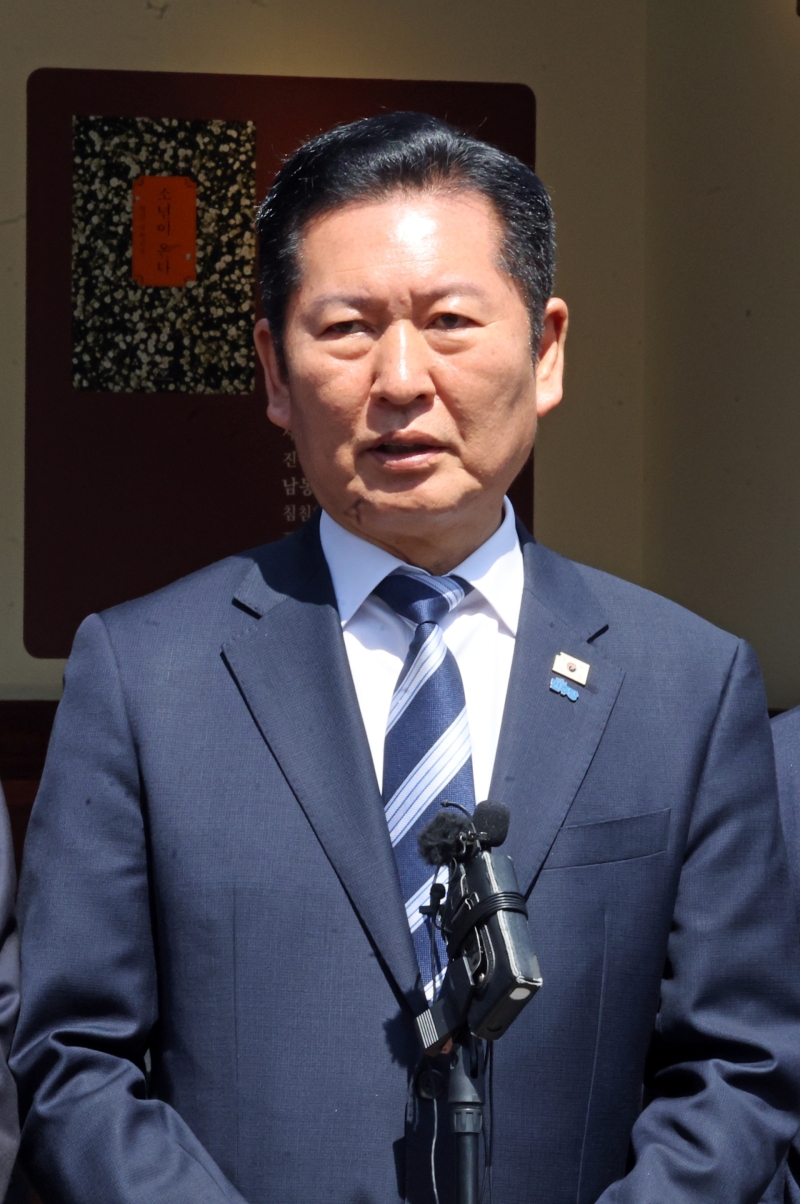 정청래 광주 찾아 "5·18 개헌 반대는 전두환 찬양·민주주의 반대"