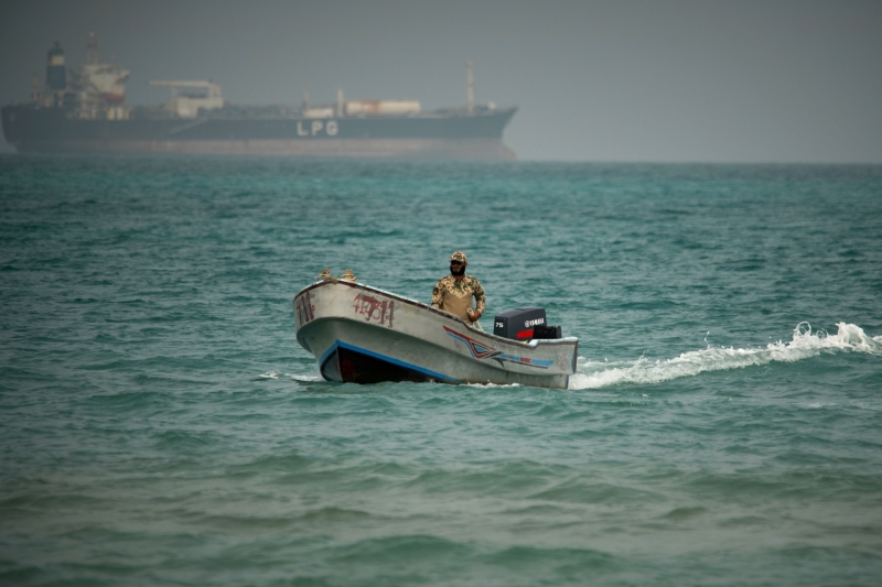 호르무즈 해협 봉쇄 후 韓유조선 첫 홍해 통과...이 대통령 "원팀으로 이룬 값진 성과"