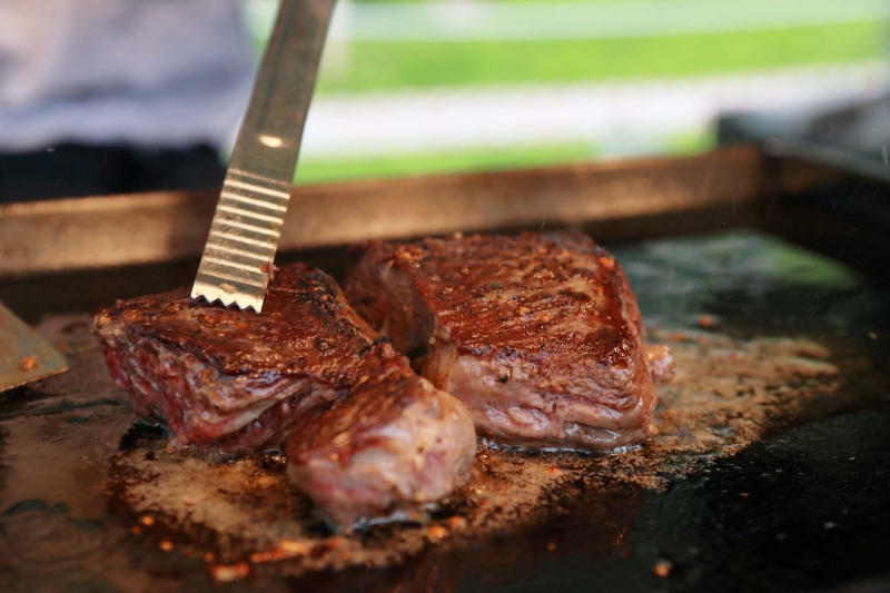 '한우 스테이크'라더니 육우였다…춘천 유명 레스토랑 4년간 속였다