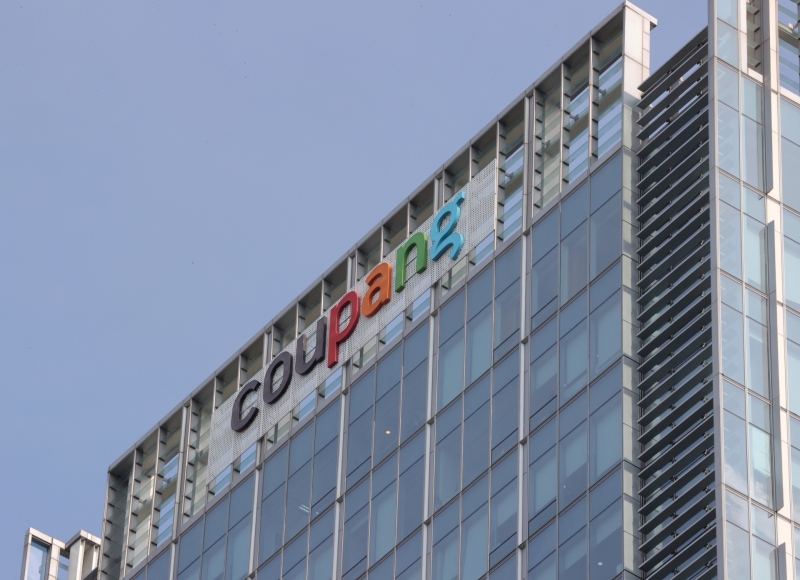 쿠팡, 정보유출 사태 후 美 정관계에 100만 불 로비..."백악관·부통령도 포함"