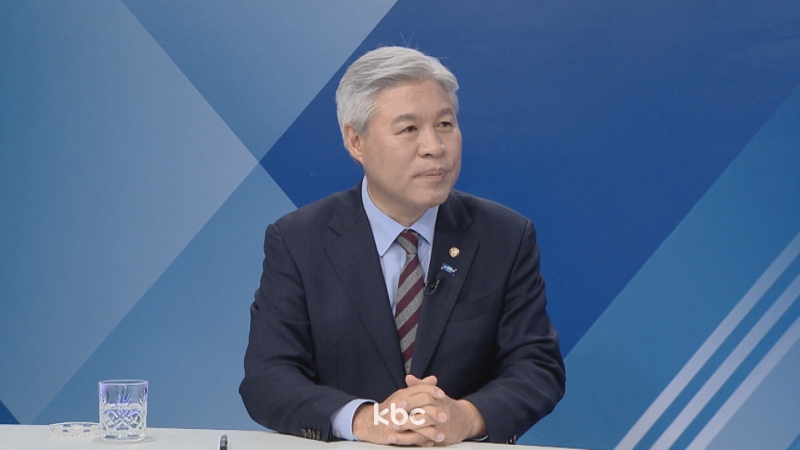 '5자 대결' 조국, 25% 지지율 '1위'...서왕진 "자력 당선, 국대급 정치인 우뚝, 정권 재창출"[여의도초대석]