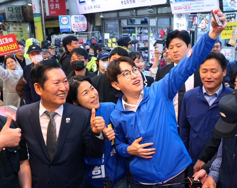 정청래, 77년생 하정우 두고 초등생에 "오빠 해봐"…국힘 "낯 뜨겁다" 비난
