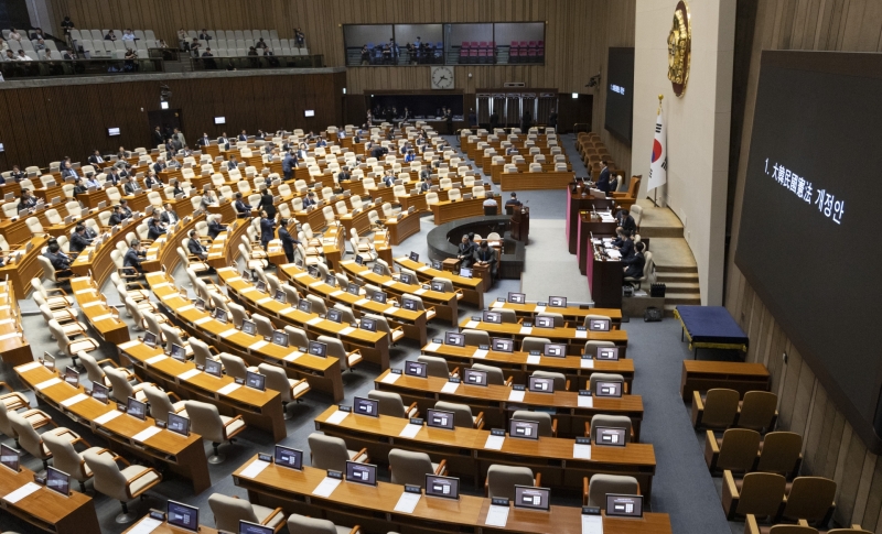 국회, 개헌안 투표 불성립 선언…국힘 불참에 의결 정족수 부족