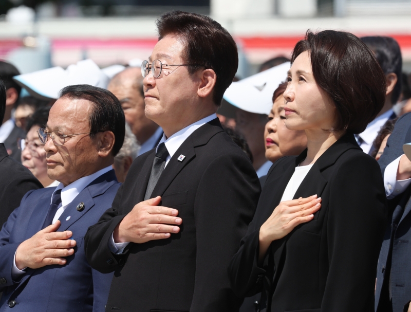 李대통령 "80년 5월 광주의 대동세상 '빛의 혁명'으로 부활…헌법 수록 최선"