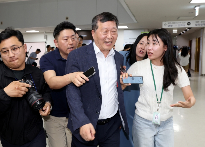 삼성전자 노사 사후조정 중대 기로...중노위 "밤 10시 전후 조정안 제시"