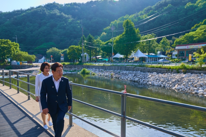 李대통령, 포천 백운계곡 찾아...시민 "자릿세 없어 편해요"