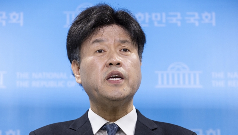 '李 복심' 김용, 정청래에 '대표 연임 도전 포기' 압박