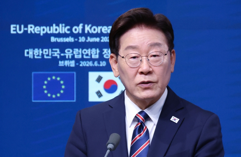 李대통령 '주가조작 언론인'에게 경고..."정상적 언론인으로 돌아가길"