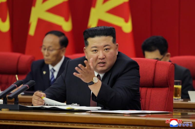 김정은, 당 전원회의서 '핵무력 강화' 천명…"한국은 가장 적대적 국가"