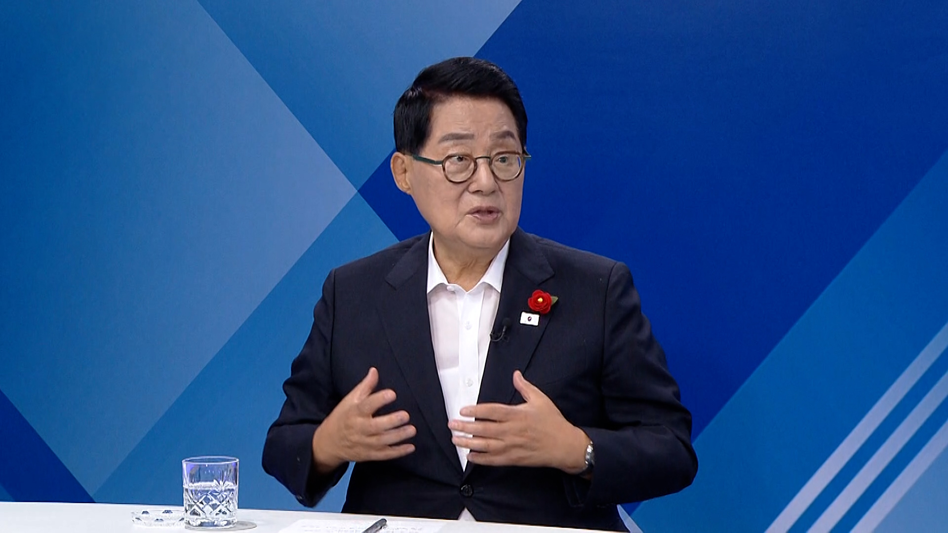 박지원 "한동훈, 호남 반도체 명청대전 총알용?...무슨 총알을 수백 조씩, 생각이 참, 말 안 돼"[여의도초대석]