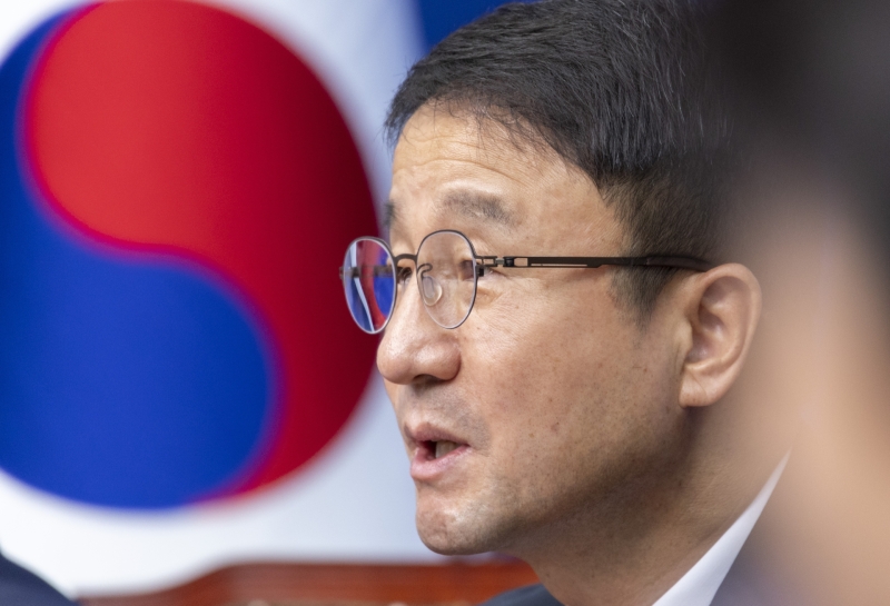 민주당, '투표용지 부족' 선관위 특검 추진..."이번 주 법안 제출"