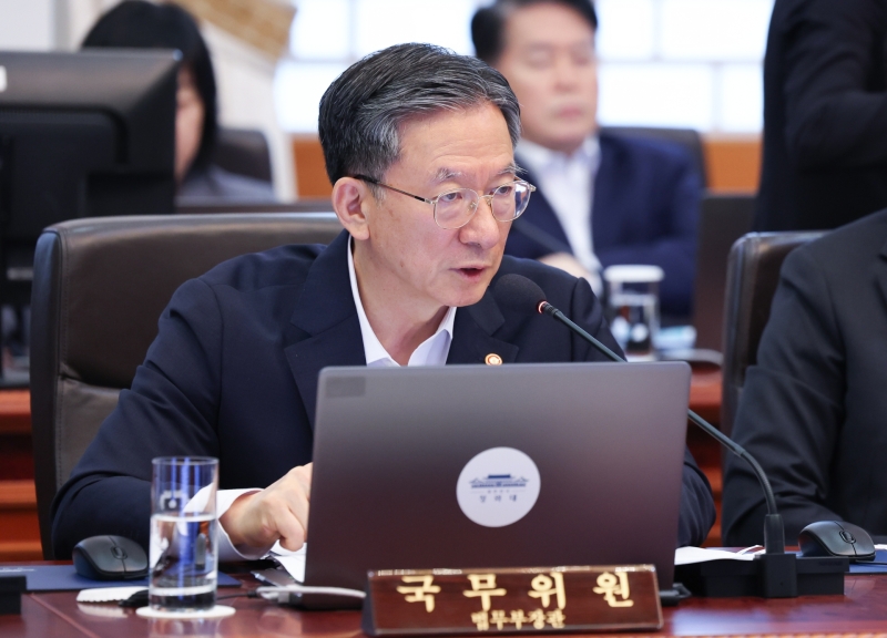 "레임덕 신호탄"…국민의힘, 정성호 법무장관 사의에 파상공세