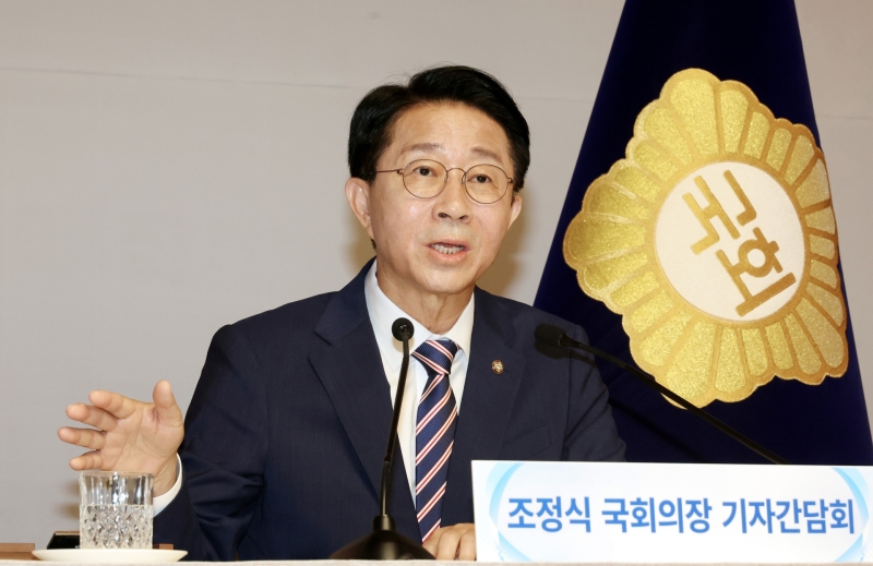 조정식 의장 "현직 대통령 임기 연장 개헌 언급은 시기상조"
