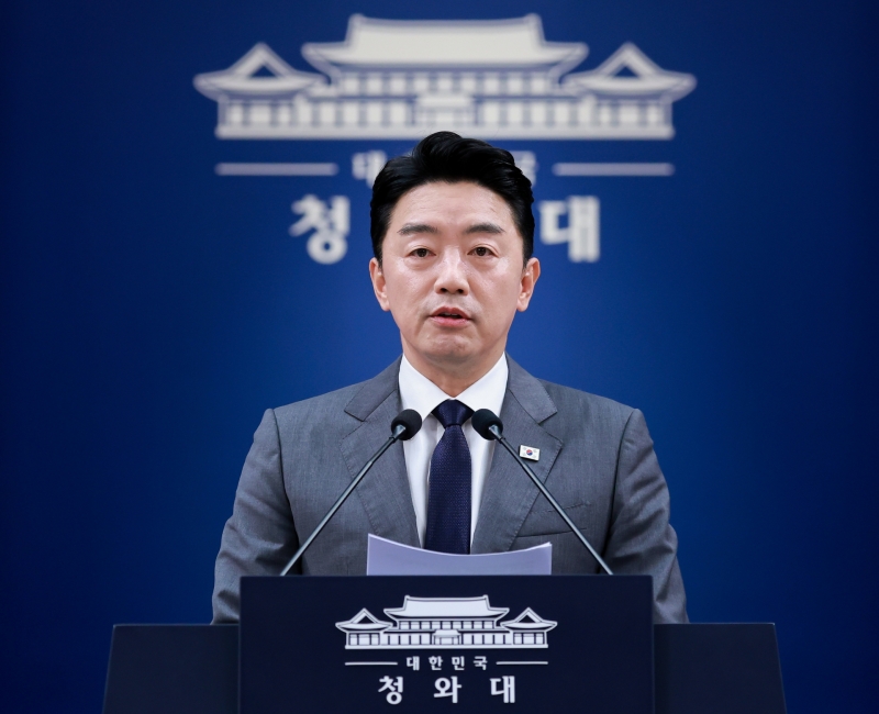청와대, 李대통령 연임 개헌 논란 '일축'..."헌법도 국민도 허용 안 해"