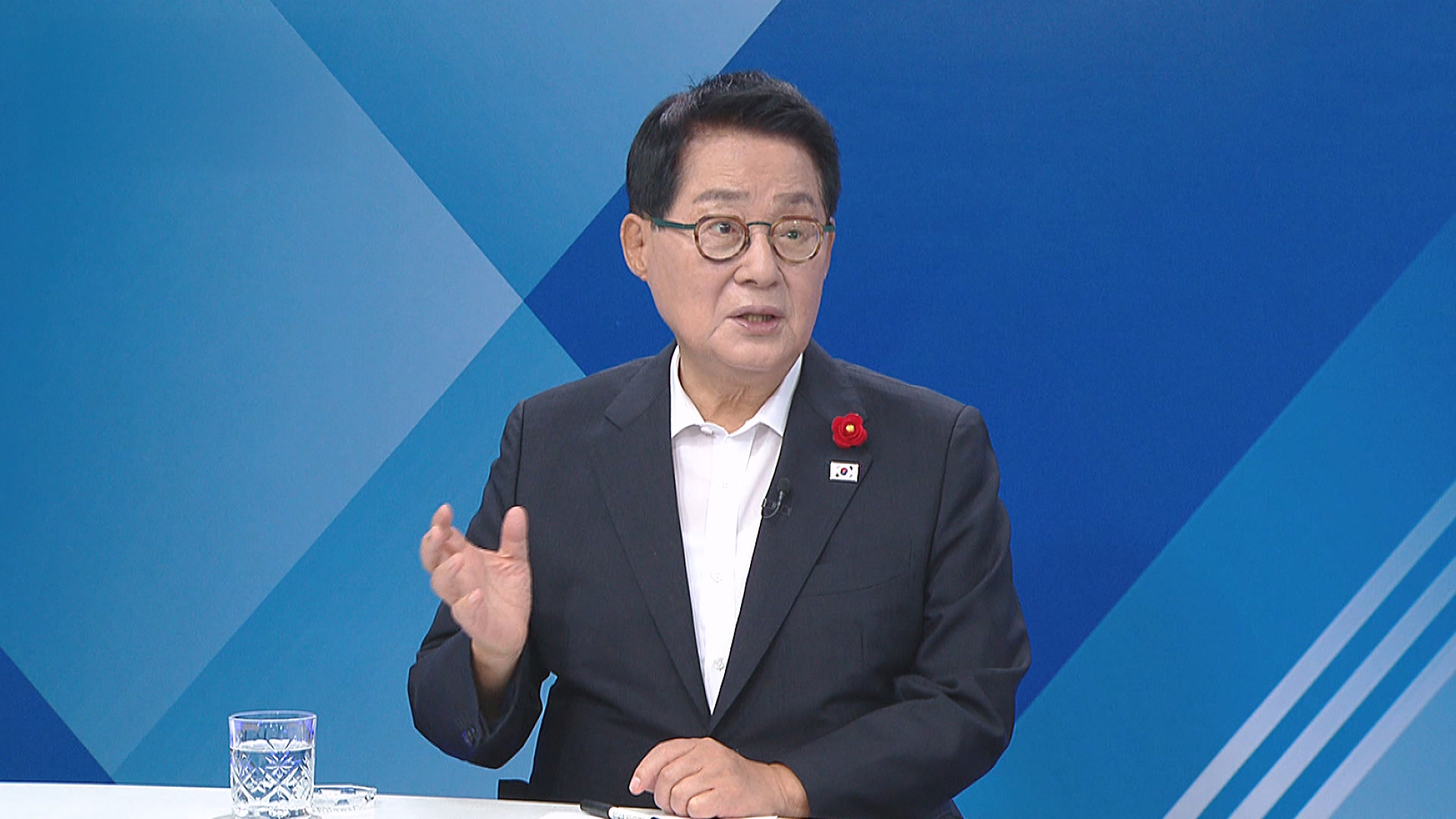 박지원 "정청래, 다 내 뺨만 때려?...피해의식, 전대 꼴이, 투표 기준 무조건 '이재명과 호흡'"[여의도초대석]