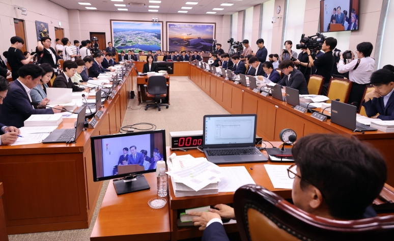 "오세훈 시장 탓" vs "이재명 정부 탓"…여야, 집값 책임 놓고 '충돌'