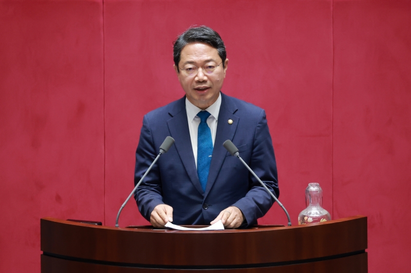 신임 법무장관 김승원, 재경 이형일·국방 강신철