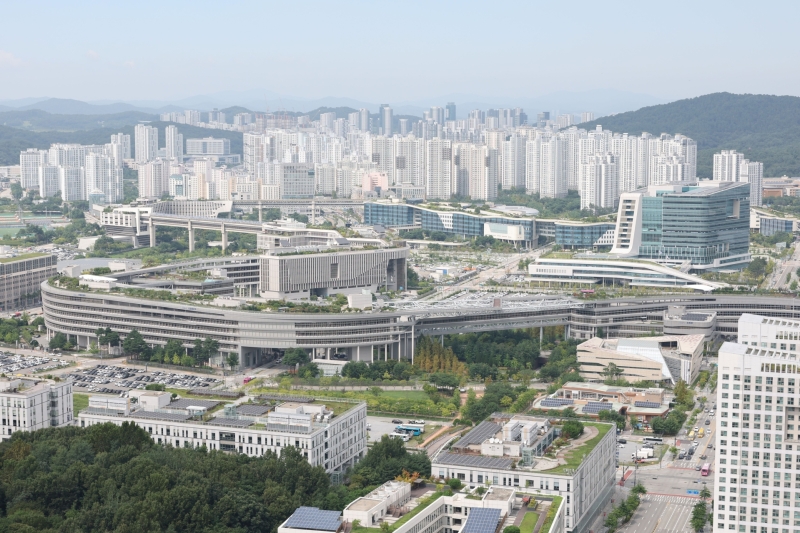 '청와대 세종 이전' 반대 53%…'국회·수도권 공공기관 이전'은 50%이상 찬성