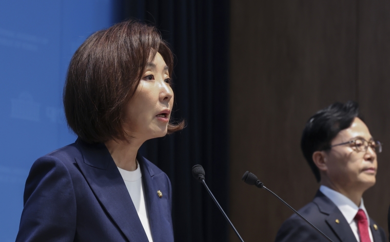 "남이 하면 패가망신, 내가 하면 공익민원?" 나경원, 김승원 사퇴 촉구