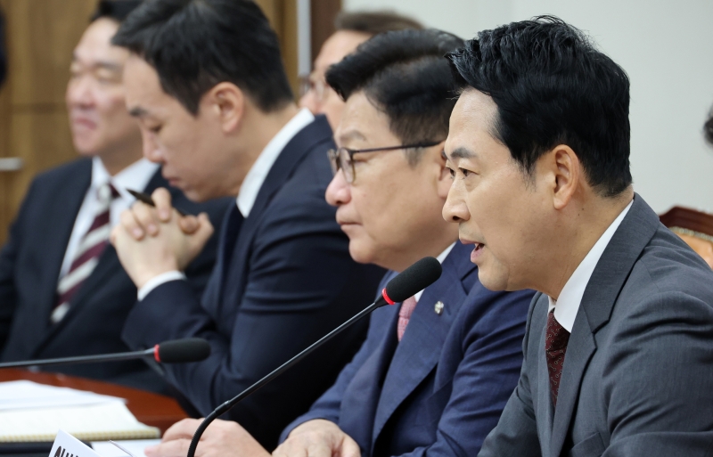 [속보] 국힘 "李, 미사일 쏘는 北에 말 한마디 못해...가짜평화·느슨한 안보 일관"
