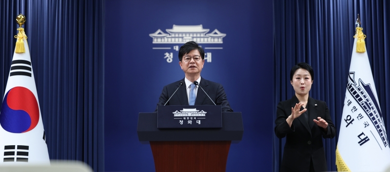 李대통령, 18일 연임·공소취소 등 현안 직접 답한다…靑서 90분 기자회견