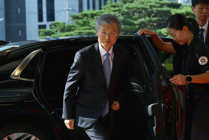조희대 "대법관 재제청 못해"...靑 "대통령 임명권 무력화" 충돌