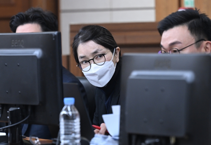 김건희 '매관매직' 2심서 징역 5년으로 감형… '바쉐론 시계' 무죄