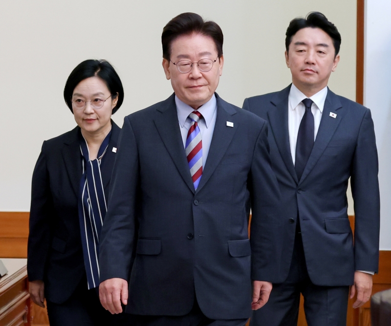 李대통령, DMZ 지뢰 폭발 부상 장병 위문…"치료·재활·예우 충분히 챙길 것"