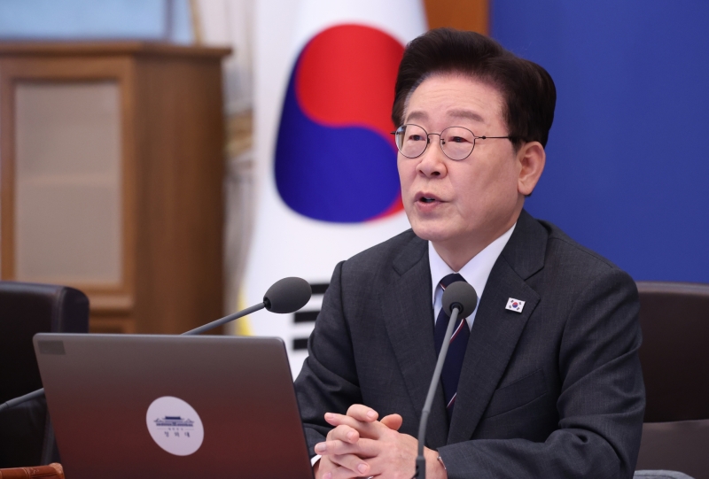靑 "李대통령, 태릉골프장서 대구 상가 붕괴 사고 보고 받았다" 확인...'비공개 일정 정치공방 활용' 유감
