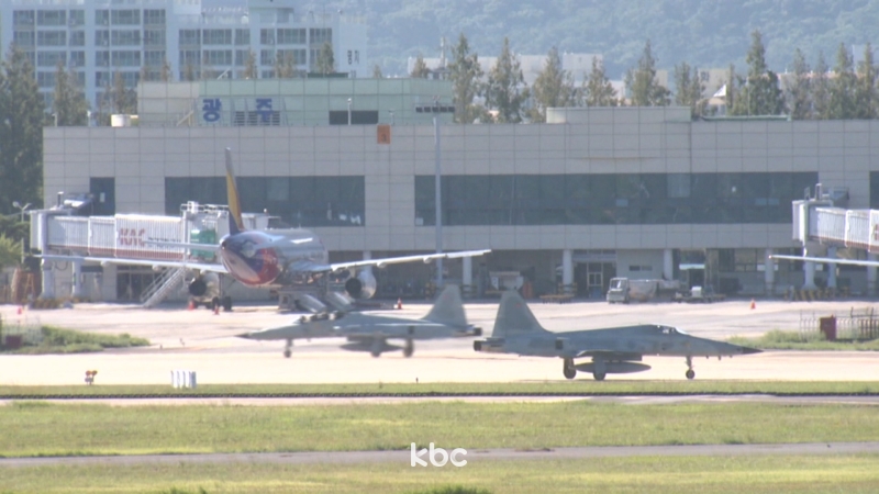 공군, 군공항 훈련기 3개 대대 예천·서산으로 이전… 호남반도체 '속도'