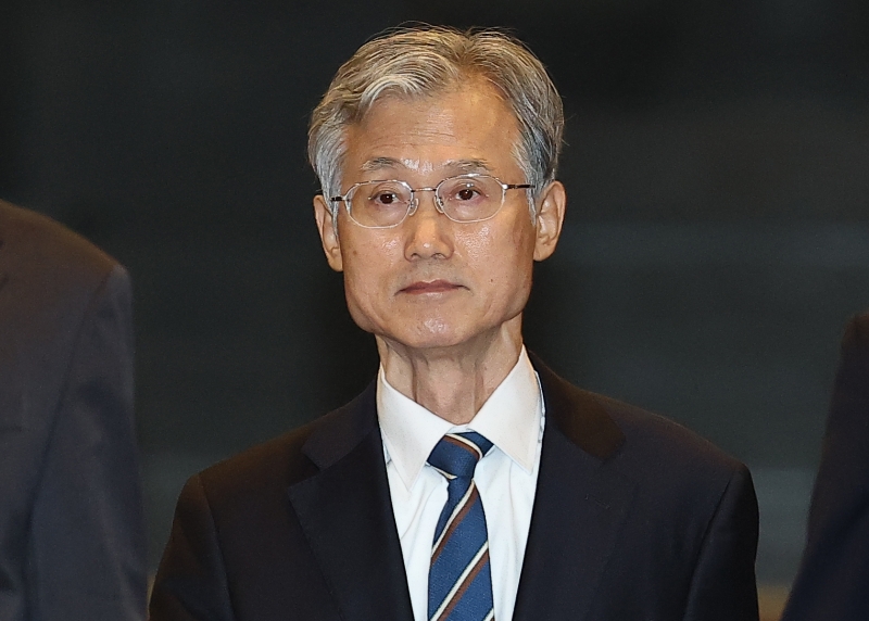 與 "조희대 대법원장 의혹 국정조사 실시…내달 5일 본회의 처리 목표"