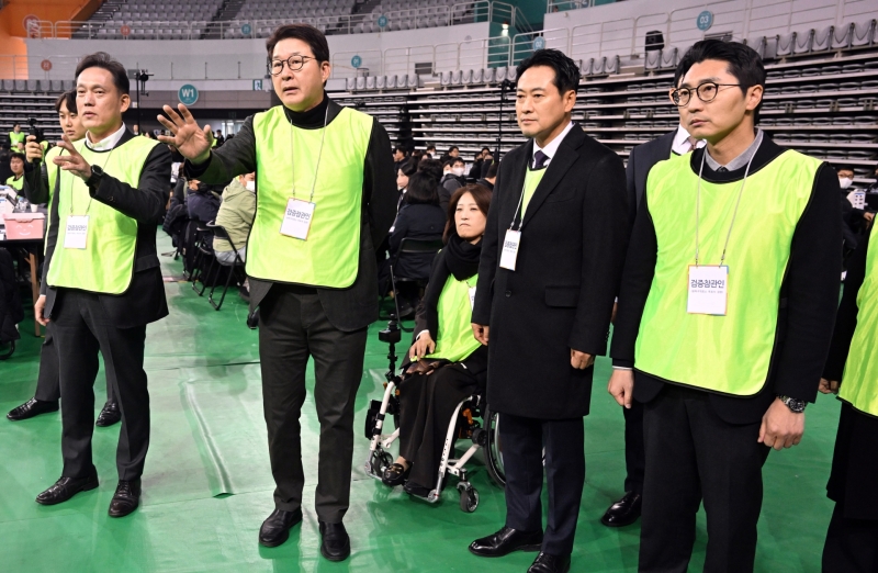 장동혁 "선관위·특검, 야반도주하듯 투표함 들고 사라져"