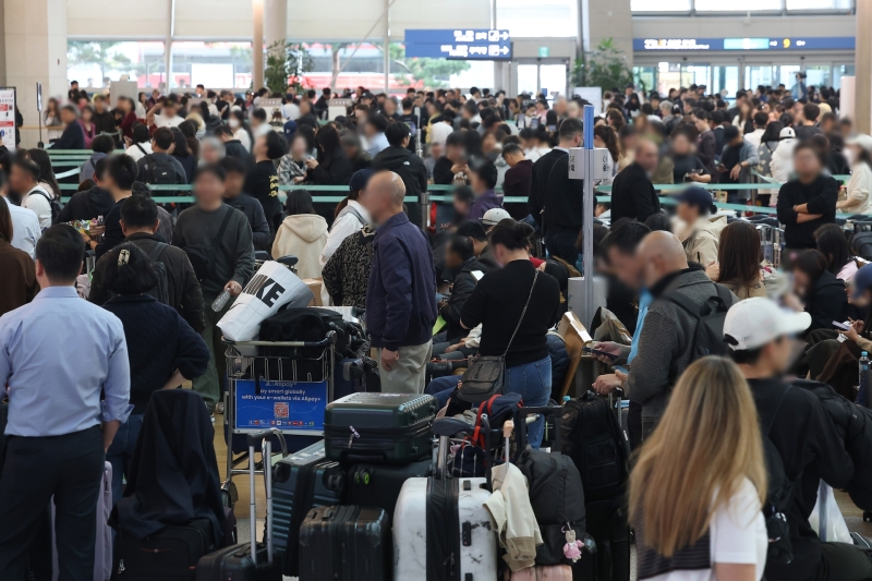 인천공항 발권 장애에 중국행 승객 1,200명 '발 동동'