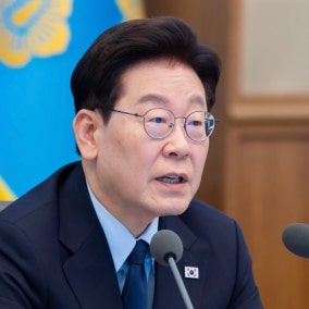 “정치검찰 최대 피해자가 나”… 이 대통령, 지지 철회에 직접  반박