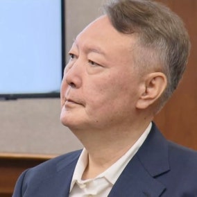 윤석열 “민주당사 병력 투입에 미쳤냐고 했다”… 계엄 정당성 주장, 체포 지시  부인