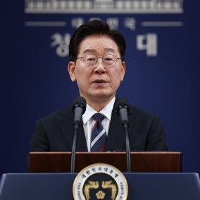 李대통령 "선관위 근본적 개혁 필요…원포인트 개헌이라도 해야"