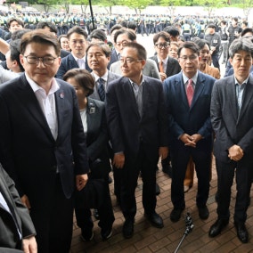 국조특위, 봉쇄 시위 27일 만에 ‘잠실 개표소’ 진입…40여분간 현장검증