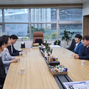 경기도-경기도의회, 출발부터 묘한 기류…추미애 “감액”-남종섭 “검토 후 결정”